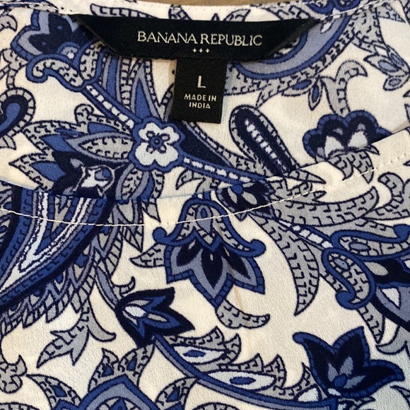 Banana Republic Tops - Banana Republic Blue Paisley Toe-Front Top Blouse Large